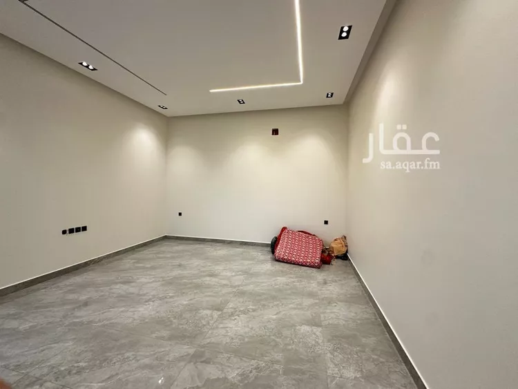 دور للبيع في شارع ابن يوسف الصناع, حي إشبيلية, مدينة الرياض, منطقة الرياض صورة 4
