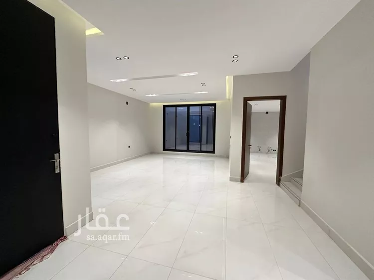 فيلا للبيع في شارع يوسف اللخمي, حي الرمال, مدينة الرياض, منطقة الرياض صورة 4