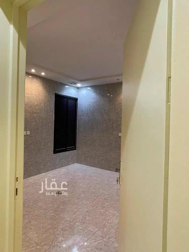 فيلا للإيجار في شارع خالد بن زهير الهذلي, حي بدر, مدينة الرياض, منطقة الرياض صورة 2