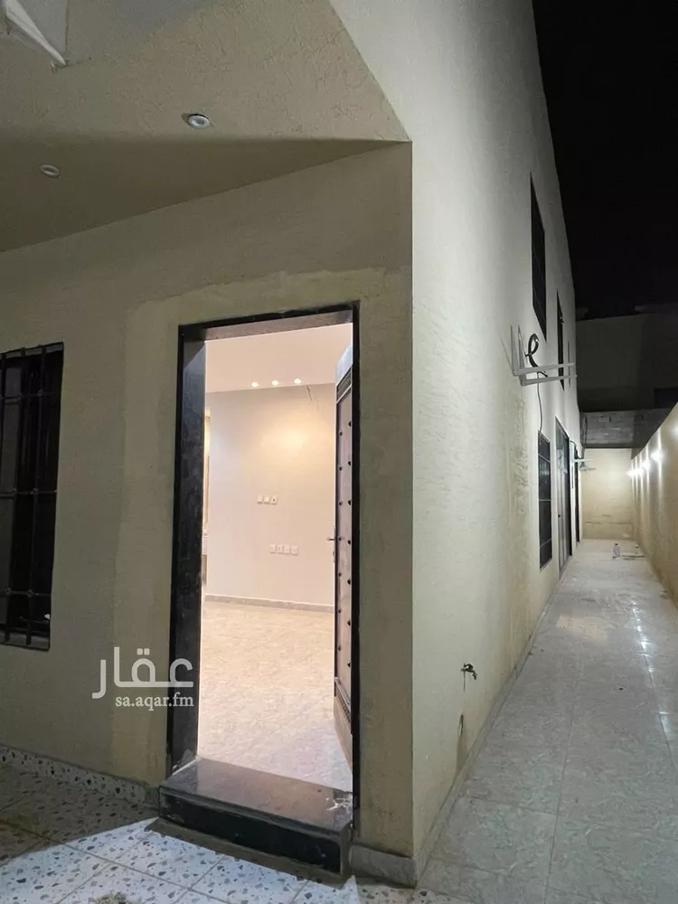 فيلا للإيجار في شارع خالد بن زهير الهذلي, حي بدر, مدينة الرياض, منطقة الرياض صورة 5
