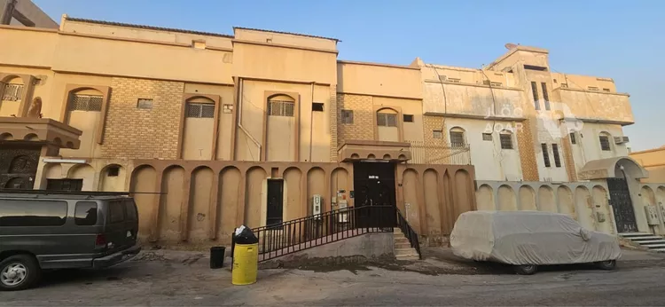 فيلا للبيع في شارع الضحاك بن خليفة, حي العريجاء الأوسط, مدينة الرياض, منطقة الرياض