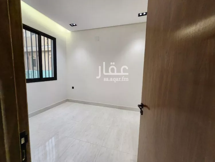 فيلا للبيع في شارع ابن خزرج, حي العريجاء الغربي, مدينة الرياض, منطقة الرياض صورة 5