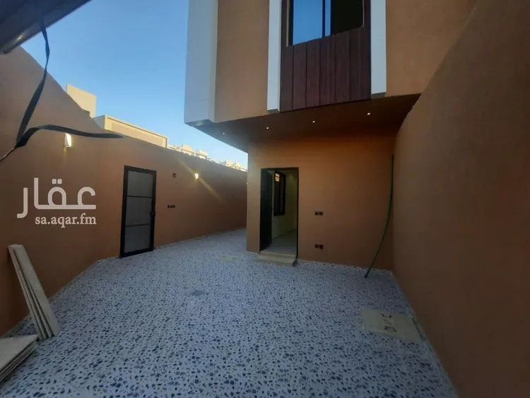 دور للبيع في شارع عبدالرحمن الرازي, حي عكاظ, مدينة الرياض, منطقة الرياض صورة 3