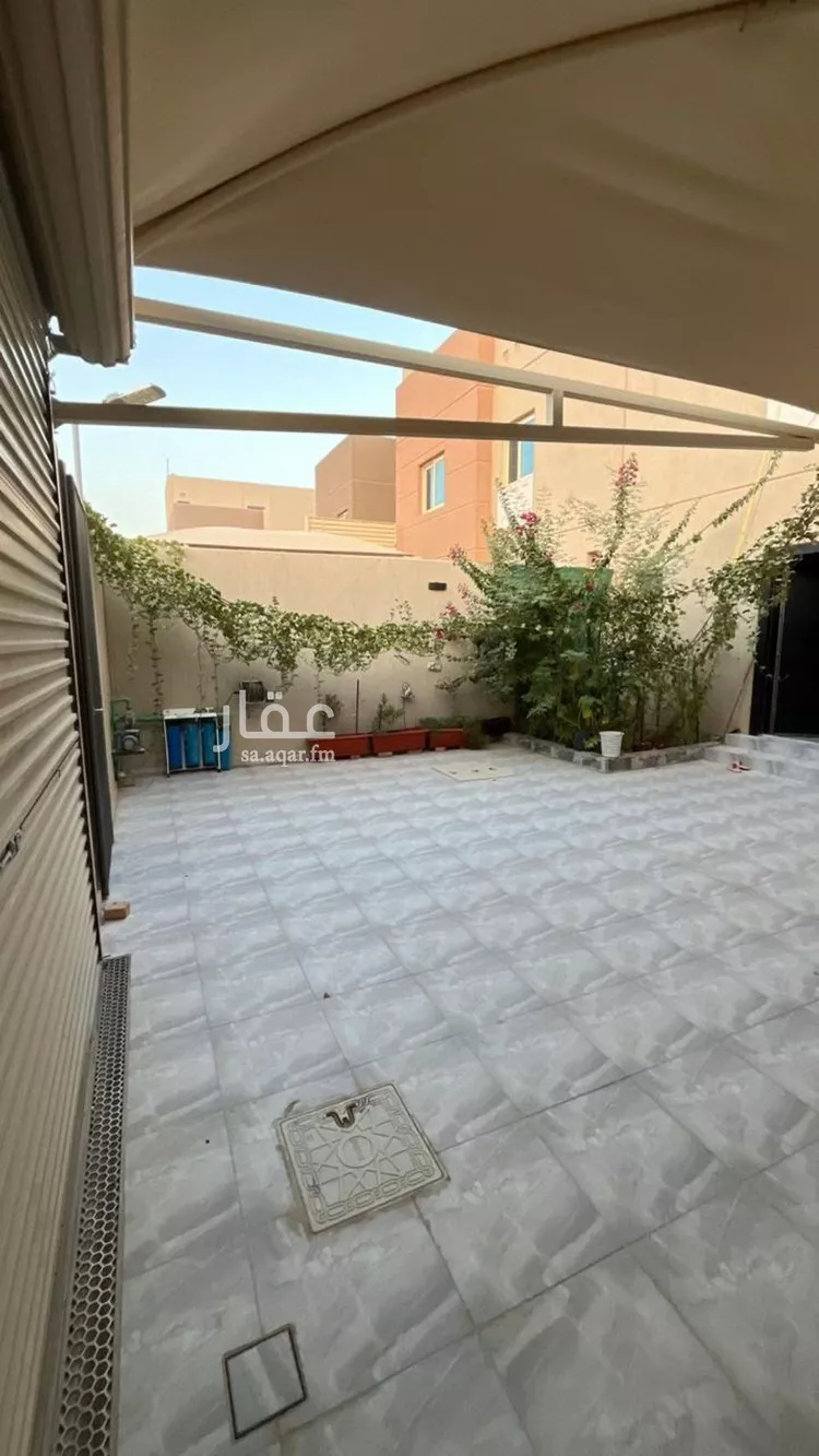 فيلا للبيع في شارع وادي الخريب, حي مطار الملك خالد الدولي, مدينة الرياض, منطقة الرياض صورة 3