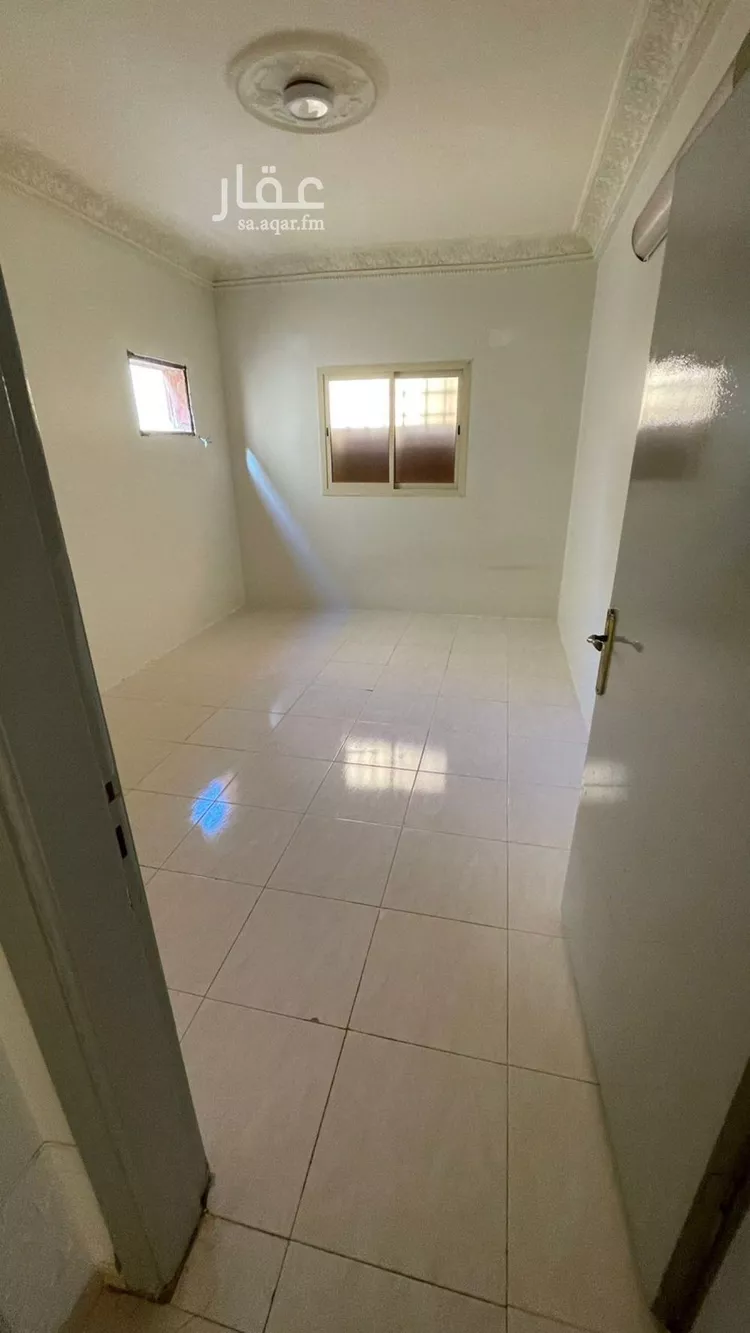 شقة للإيجار في شارع الغرارة, حي إشبيلية, مدينة الرياض, منطقة الرياض