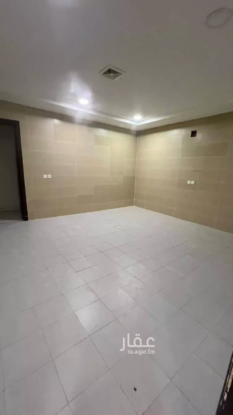 فيلا للإيجار في شارع القناني, حي عكاظ, مدينة الرياض, منطقة الرياض صورة 5