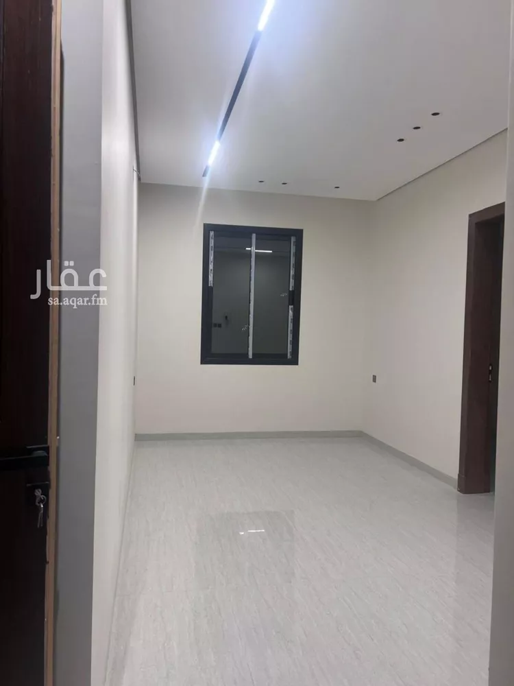 فيلا للإيجار في شارع حلل بنت أبي المكارم, حي المهدية, مدينة الرياض, منطقة الرياض 8