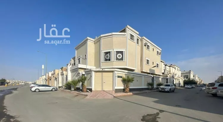 فيلا للبيع في شارع عبدالوهاب التميمي, حي الرمال, مدينة الرياض, منطقة الرياض 1 صورة