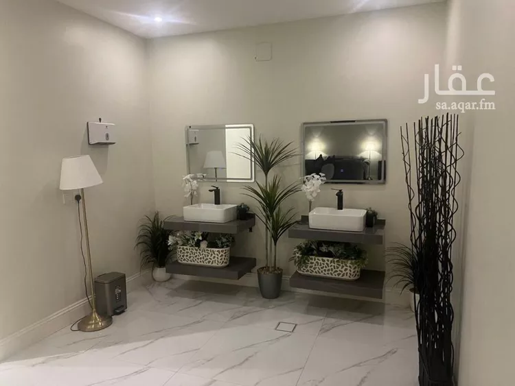 فيلا للبيع في شارع عبدالله بن رشيد, حي الروضة, مدينة الرياض, منطقة الرياض صورة 3