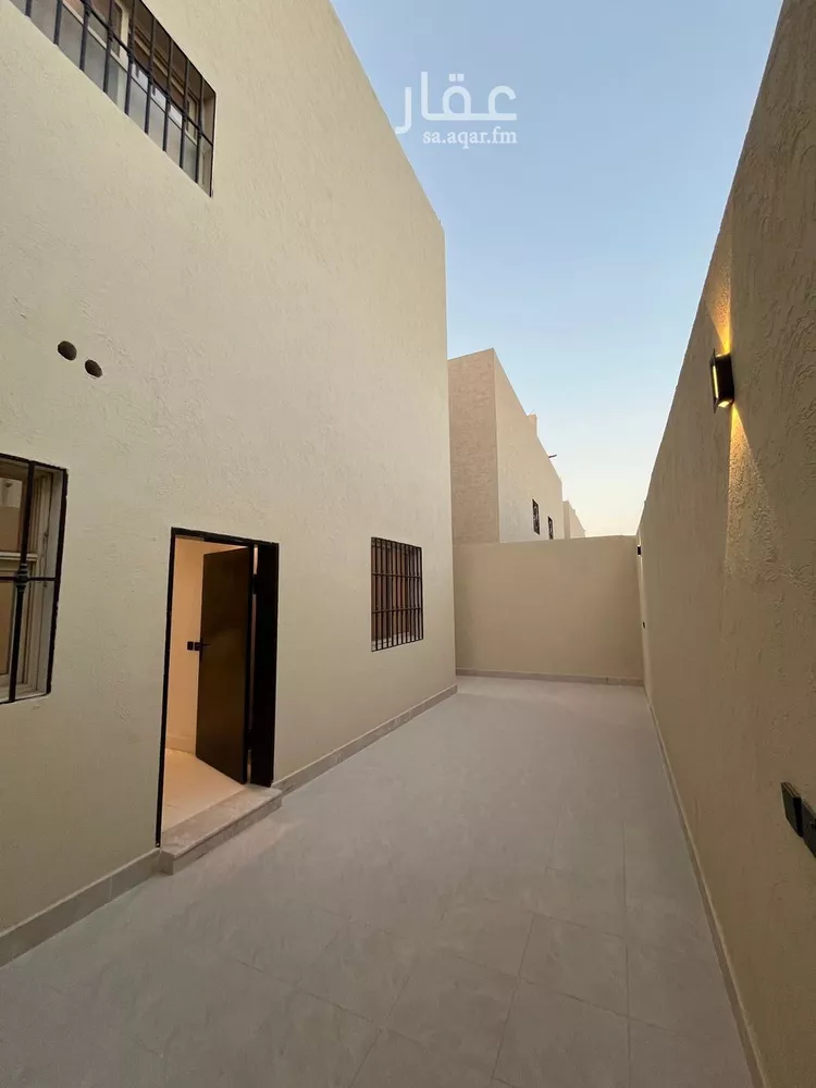 فيلا للبيع في شارع القنيطرة, حي الحزم, مدينة الرياض, منطقة الرياض صورة 2