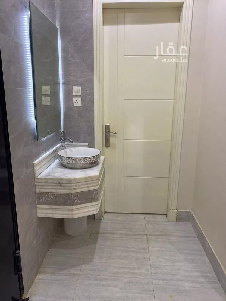Floor for Sale in Riyadh Okaz صورة 5