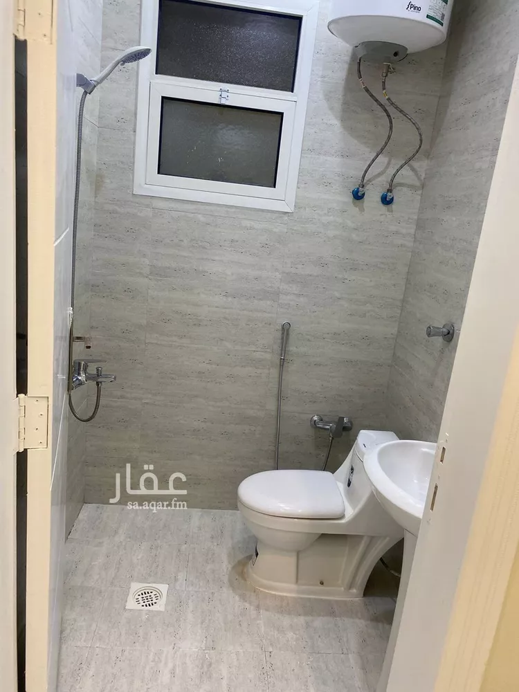 دور للبيع في شارع عاقل بن حبيب, حي عكاظ, مدينة الرياض, منطقة الرياض 29