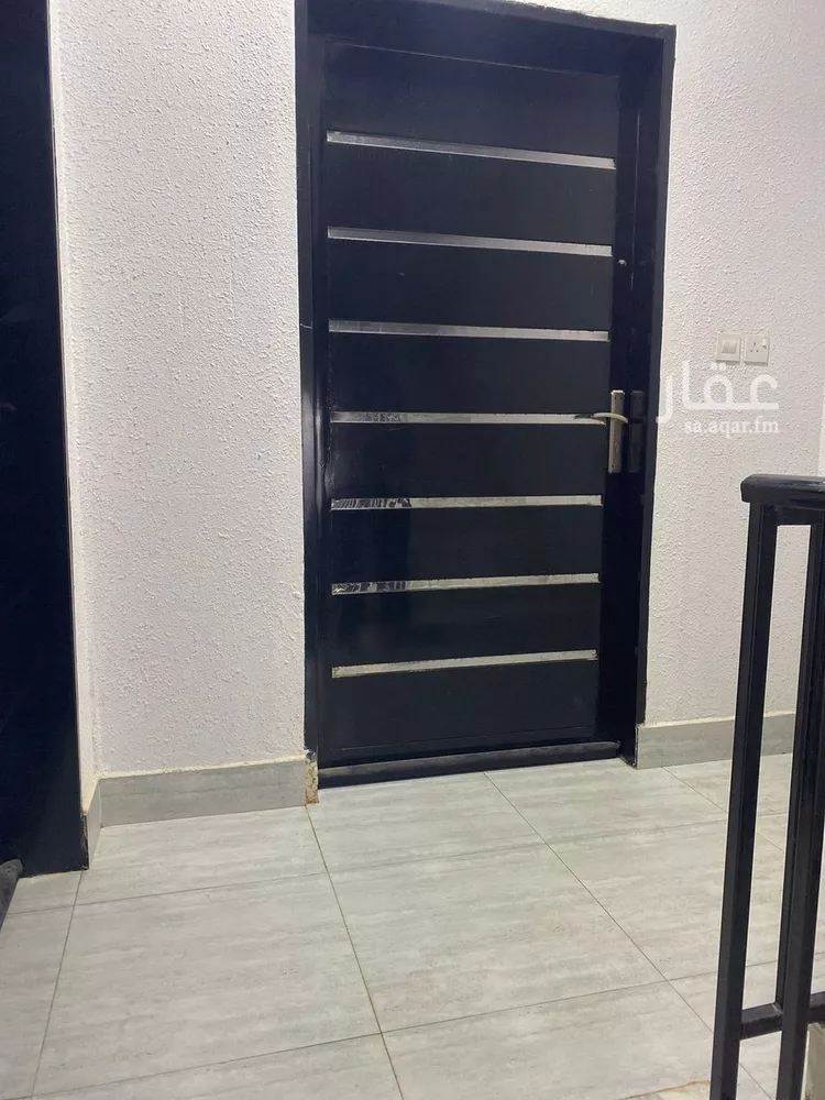 دور للبيع في شارع عاقل بن حبيب, حي عكاظ, مدينة الرياض, منطقة الرياض 9