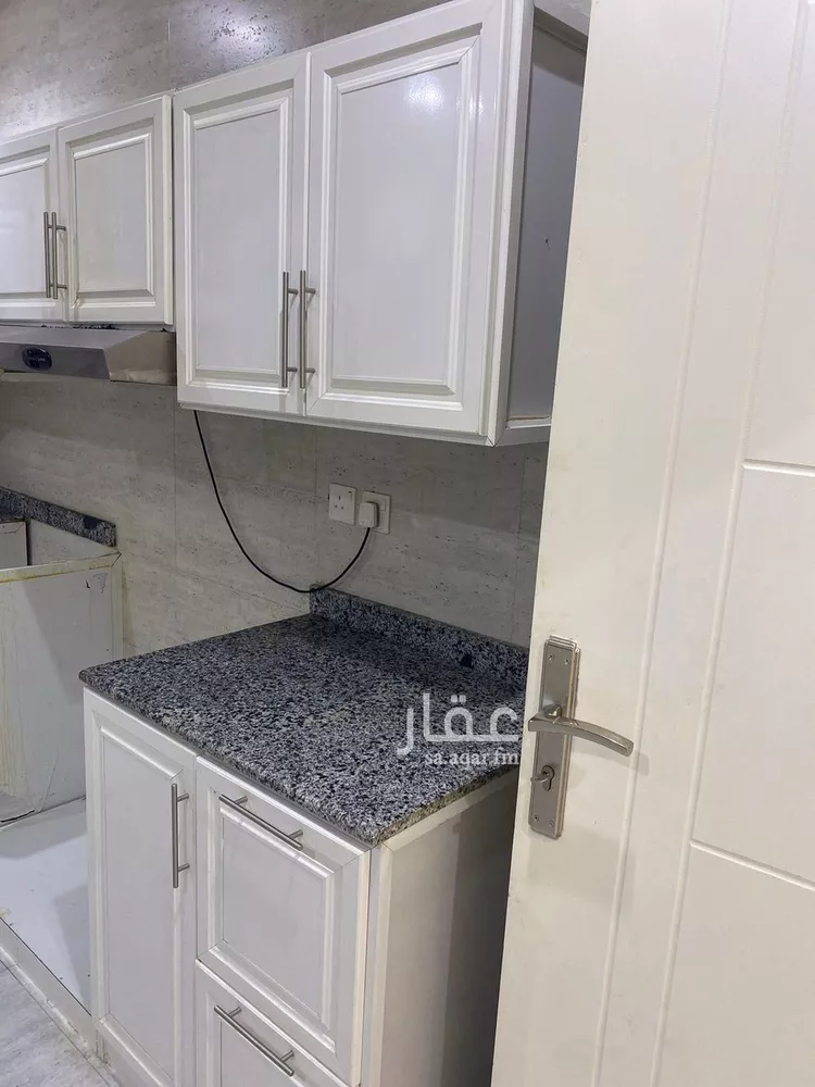 دور للبيع في شارع عاقل بن حبيب, حي عكاظ, مدينة الرياض, منطقة الرياض 24