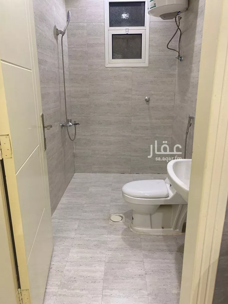 دور للبيع في شارع عاقل بن حبيب, حي عكاظ, مدينة الرياض, منطقة الرياض 17