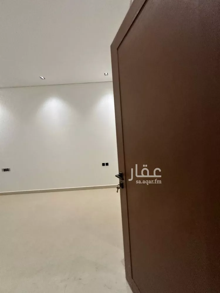Floor for Sale in Riyadh Al Hazm 13