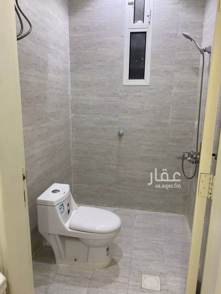 دور للبيع في شارع عاقل بن حبيب, حي عكاظ, مدينة الرياض, منطقة الرياض 20