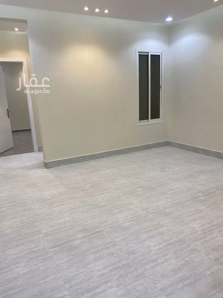 دور للبيع في شارع عاقل بن حبيب, حي عكاظ, مدينة الرياض, منطقة الرياض 23