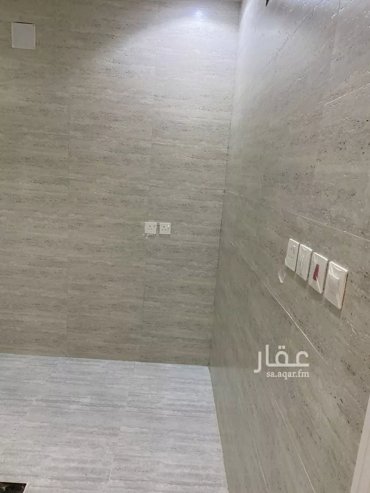 دور للبيع في شارع عاقل بن حبيب, حي عكاظ, مدينة الرياض, منطقة الرياض 25
