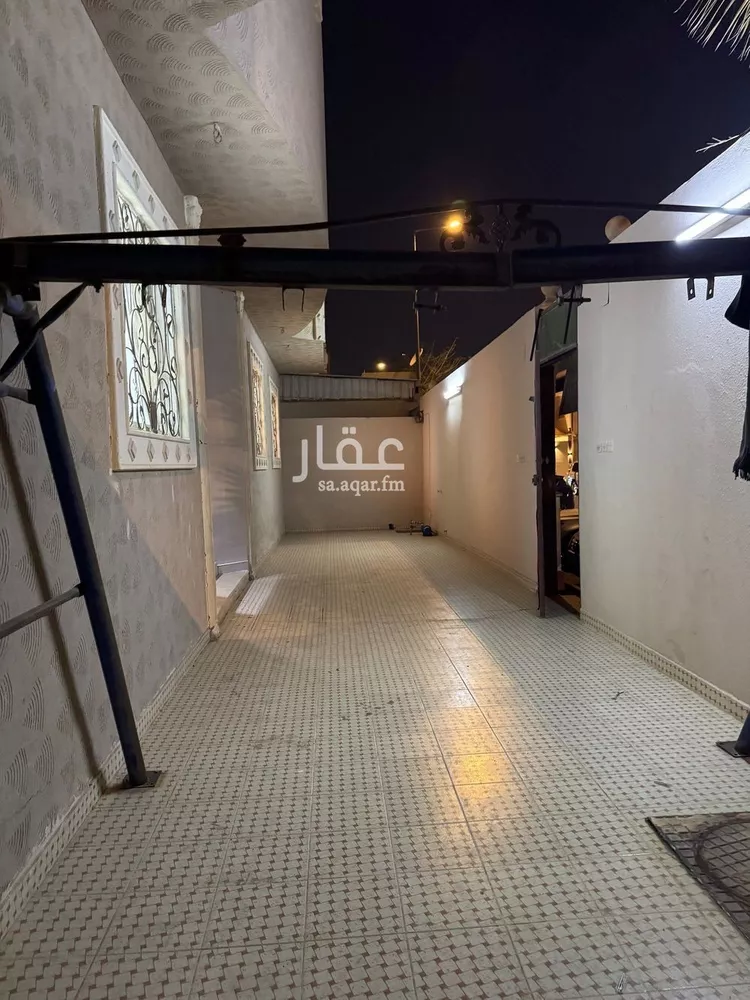 Floor for Rent in Riyadh Al Uraija Al Gharbiyah صورة 3