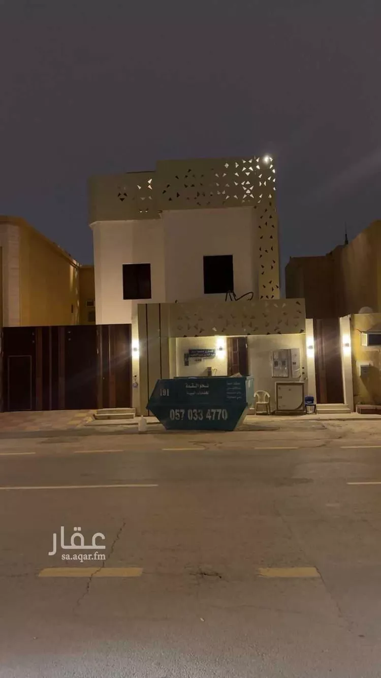 فيلا للبيع في شارع محمد بن عبدالله بن عبداللطيف, حي المرسلات, مدينة الرياض, منطقة الرياض صورة 2