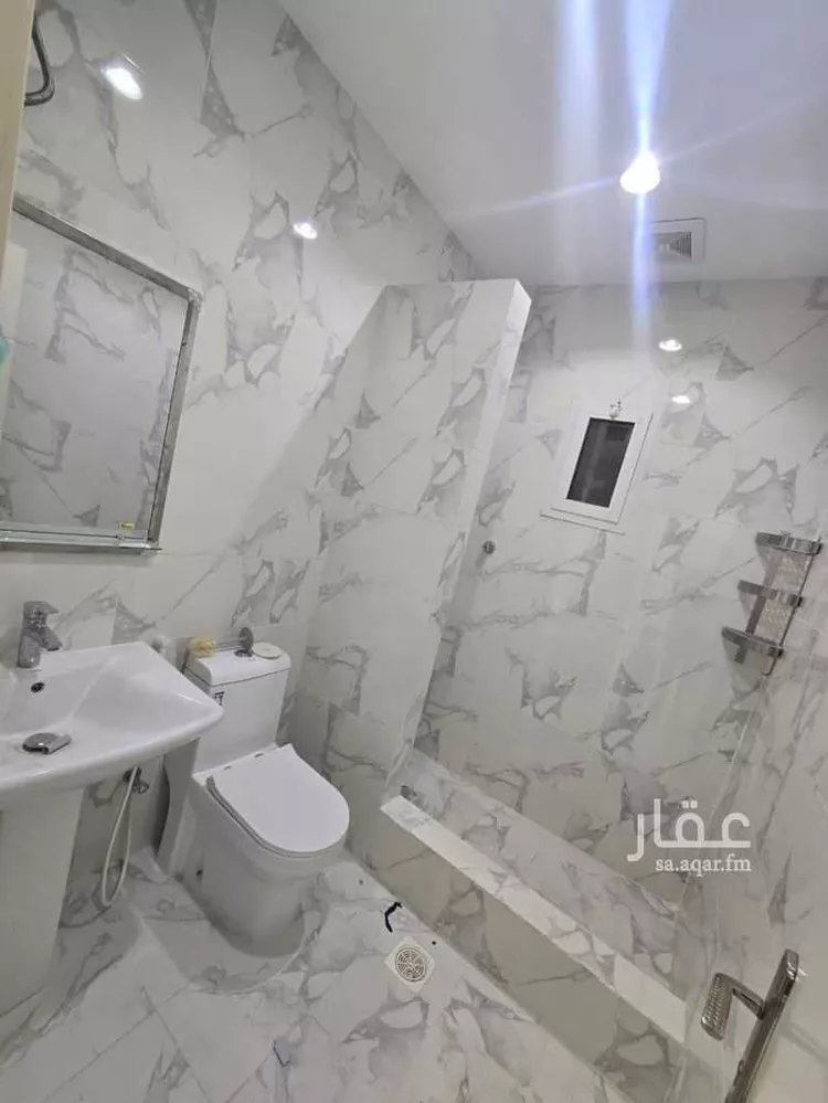 فيلا للإيجار في شارع فضيلة الشيخ عبد الله صائب أ, حي الرحمانية, مدينة جدة, منطقة مكة المكرمة صورة 4