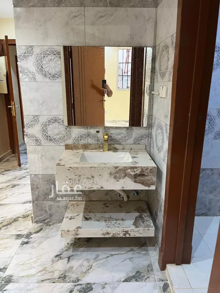 شقة للإيجار في شارع محمد بن الفرضي, حي السعادة, مدينة الرياض, منطقة الرياض صورة 5