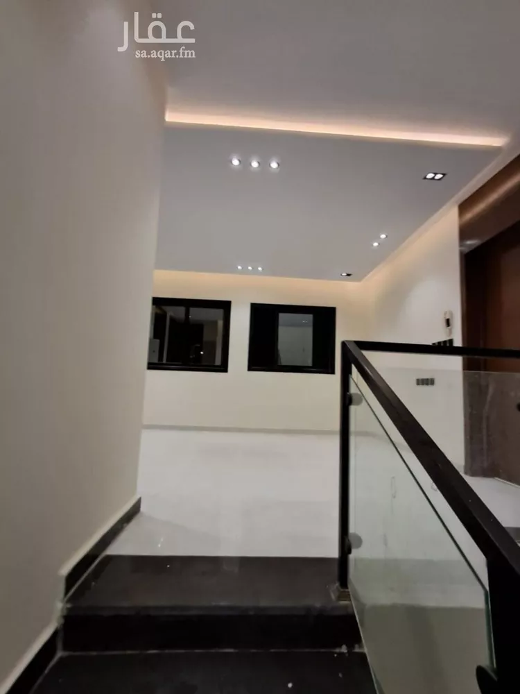 دور للبيع في شارع حسين بن صديق دحلان, حي عكاظ, مدينة الرياض, منطقة الرياض صورة 5