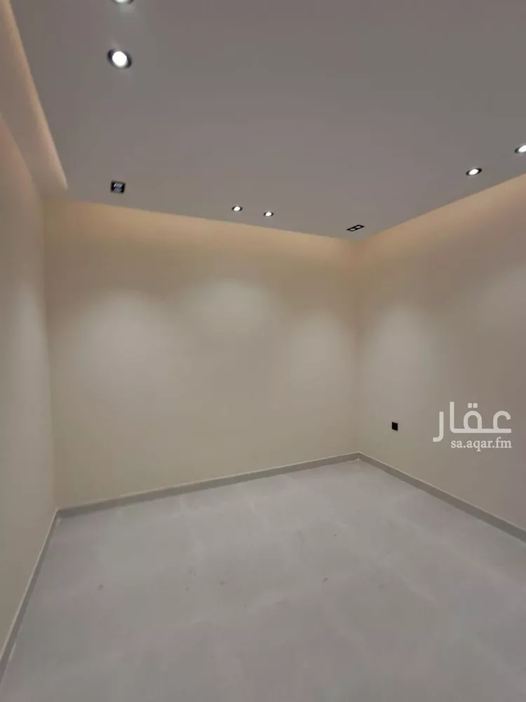 دور للبيع في شارع حسين بن صديق دحلان, حي عكاظ, مدينة الرياض, منطقة الرياض صورة 2