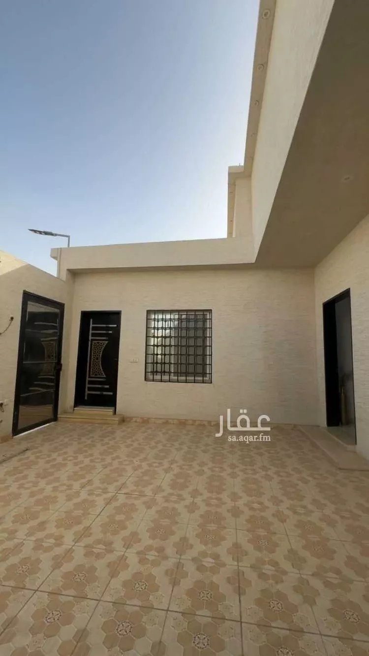 دور للبيع في شارع الجارودية ، حي الدار البيضاء ، الرياض ، منطقة الرياض صورة 2