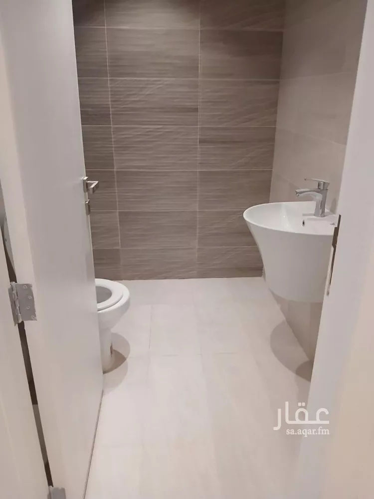 فيلا للإيجار في شارع عبدالله بن حبان, حي الرمال, مدينة الرياض, منطقة الرياض صورة 5