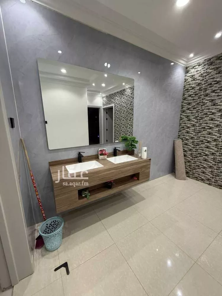 فيلا للإيجار في شارع رقم 255, حي ظهرة لبن, مدينة الرياض, منطقة الرياض صورة 2