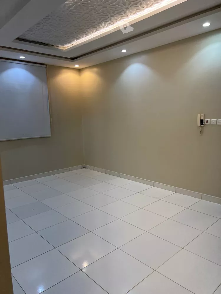 شقة للإيجار في شارع الفخر الأصبهاني, حي السعادة, مدينة الرياض, منطقة الرياض 3