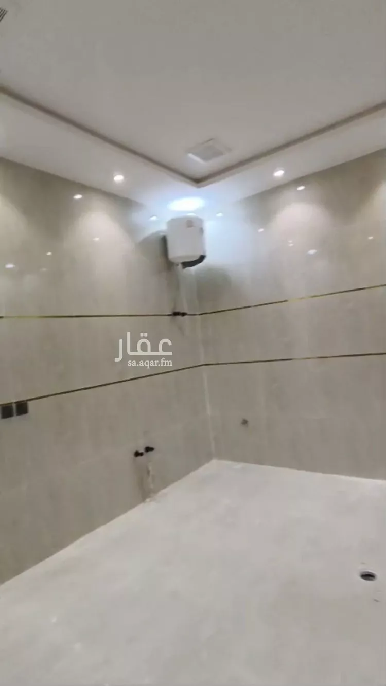 دور للبيع في شارع حرملة بن المنذر الكندي, حي بدر, مدينة الرياض, منطقة الرياض صورة 5