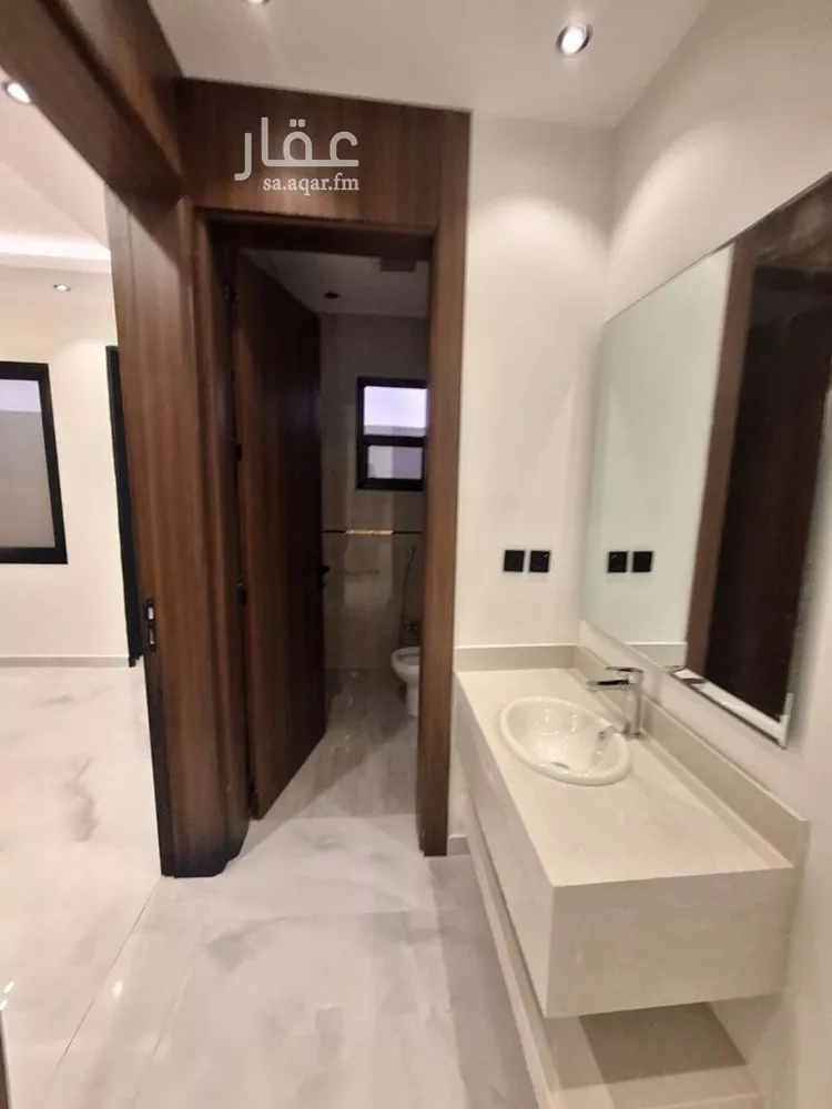 فيلا للبيع في شارع الهياثم, حي ظهرة لبن, مدينة الرياض, منطقة الرياض صورة 2