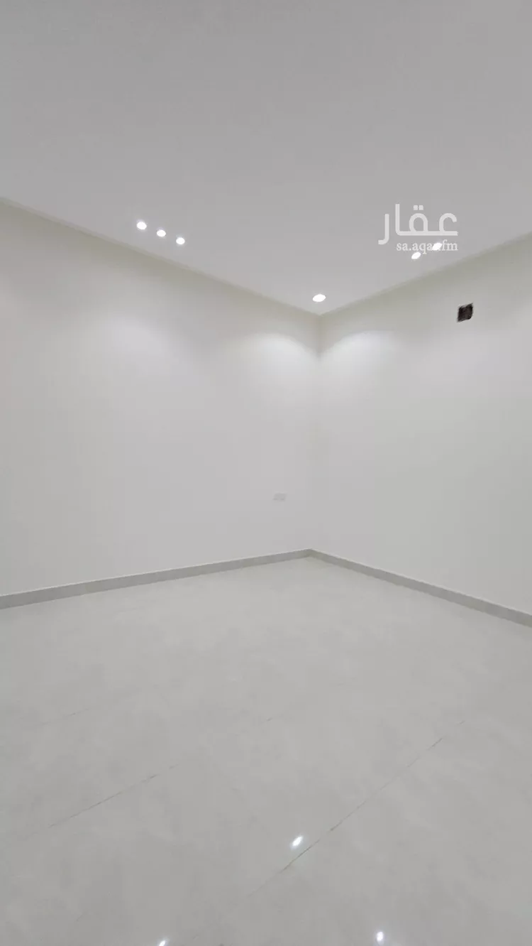 دور للبيع في شارع ابن الحكيم, حي العريجاء الغربي, مدينة الرياض, منطقة الرياض صورة 4