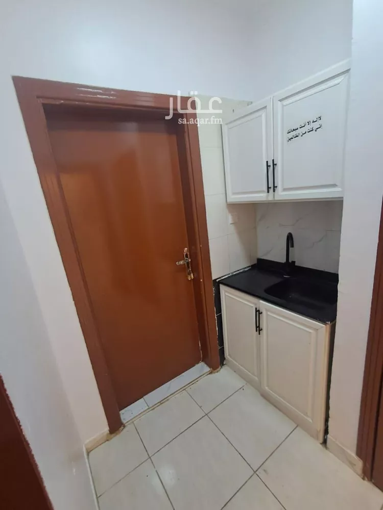 Room for Rent in Riyadh Al Yarmouk صورة 2