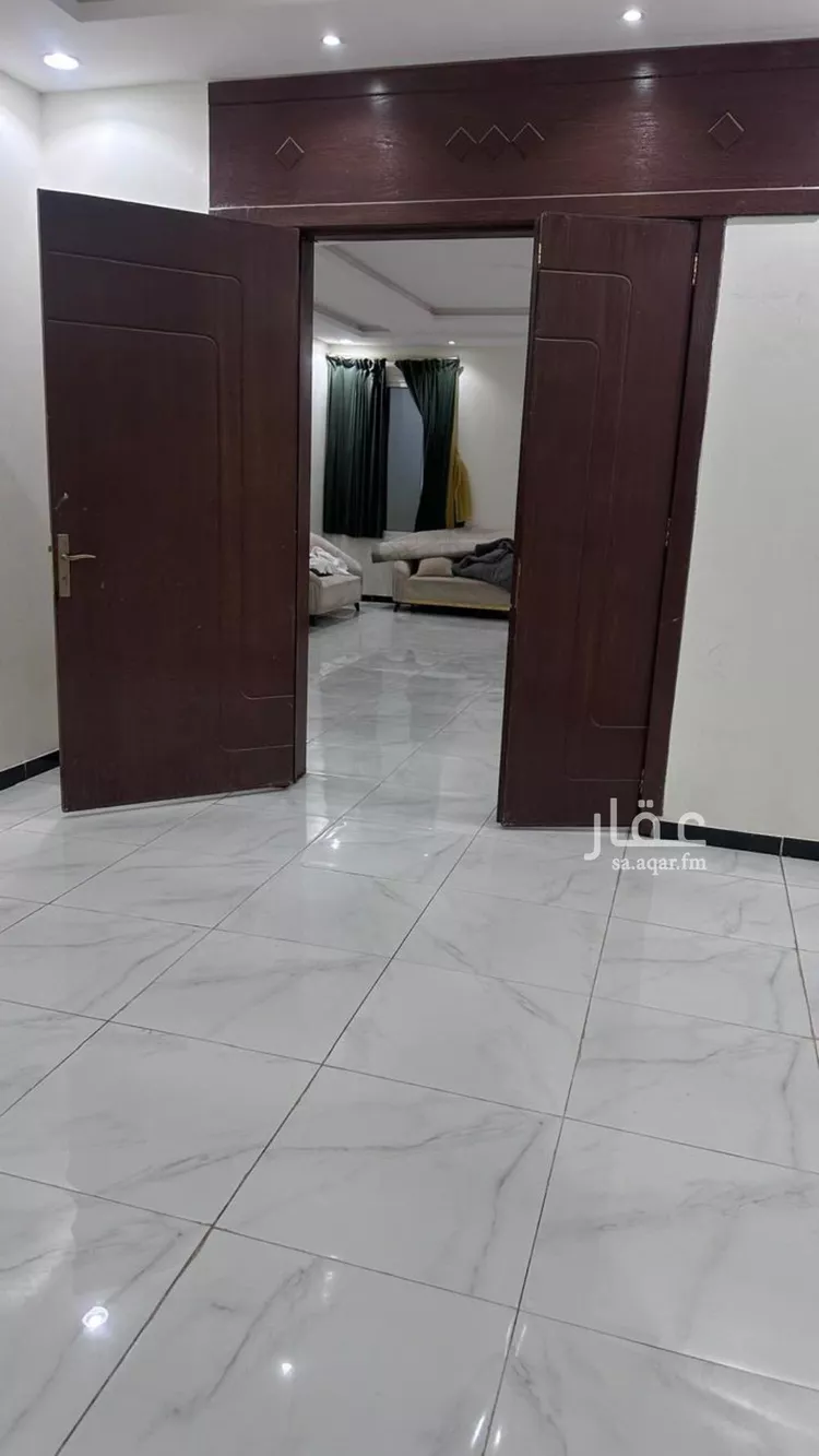 فيلا للإيجار في شارع أحمد بن زواوي المالكي, حي طويق, مدينة الرياض, منطقة الرياض صورة 2