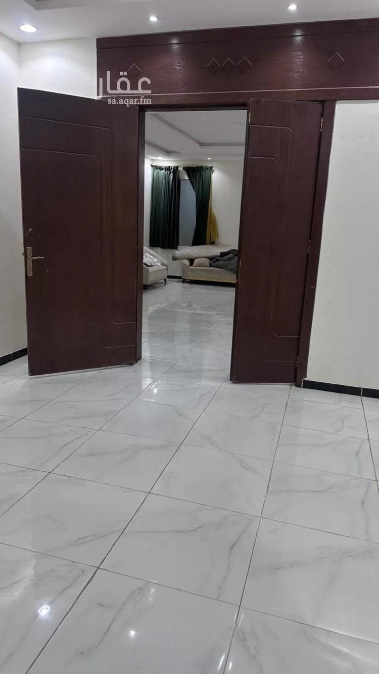 فيلا للإيجار في شارع أحمد بن زواوي المالكي, حي طويق, مدينة الرياض, منطقة الرياض صورة 2