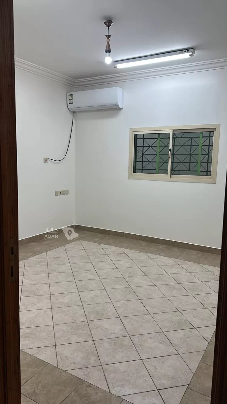 Floor for Rent in Riyadh Al Aqiq 10