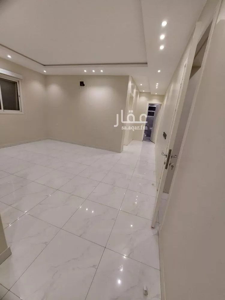 فيلا للبيع في شارع إسماعيل الأزدي, حي المونسية, مدينة الرياض, منطقة الرياض صورة 3