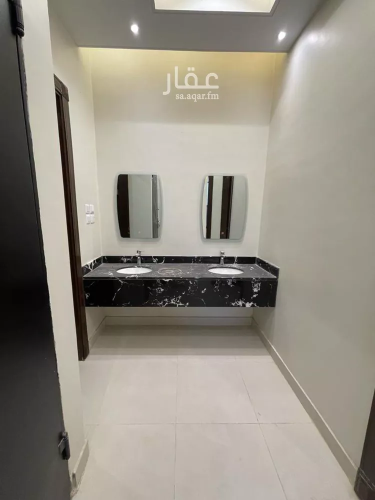 دور للبيع في شارع احمد العبدي, حي الشفاء, مدينة الرياض, منطقة الرياض صورة 3