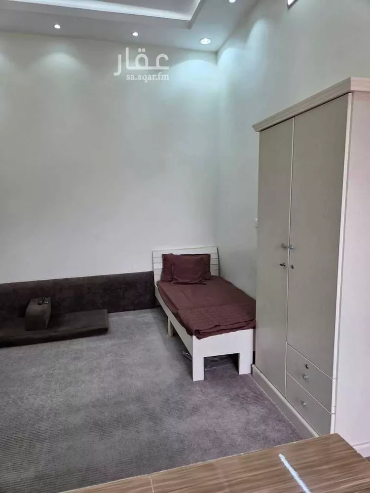 غرفة للإيجار في شارع عمرو ابن مالك ابن عميرة ، حي ذلالة ، خميس مشيط ، خميس مشيط