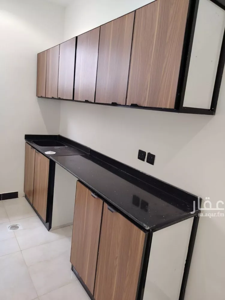 شقة للإيجار في شارع سليمان بن محمود, حي إشبيلية, مدينة الرياض, منطقة الرياض