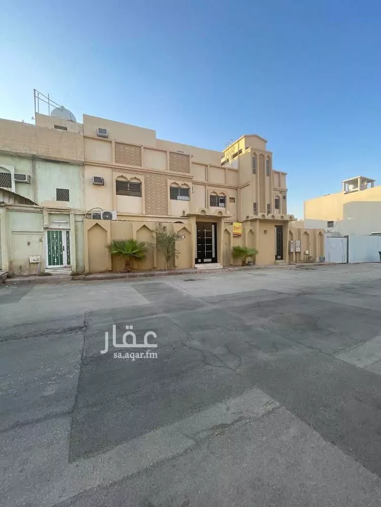 فيلا للبيع في شارع أم أيمن المحدثة, حي العريجاء الغربي, مدينة الرياض, منطقة الرياض 6