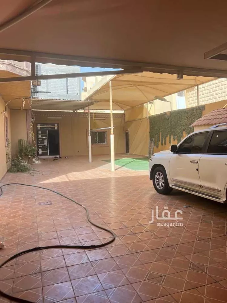 فيلا للبيع في شارع البارز, حي الدار البيضاء, مدينة الرياض, منطقة الرياض صورة 2