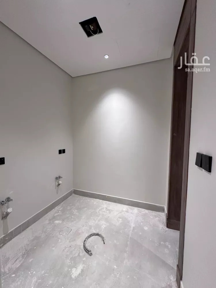 دور للبيع في شارع رقم 326, حي النرجس, مدينة الرياض, منطقة الرياض صورة 3