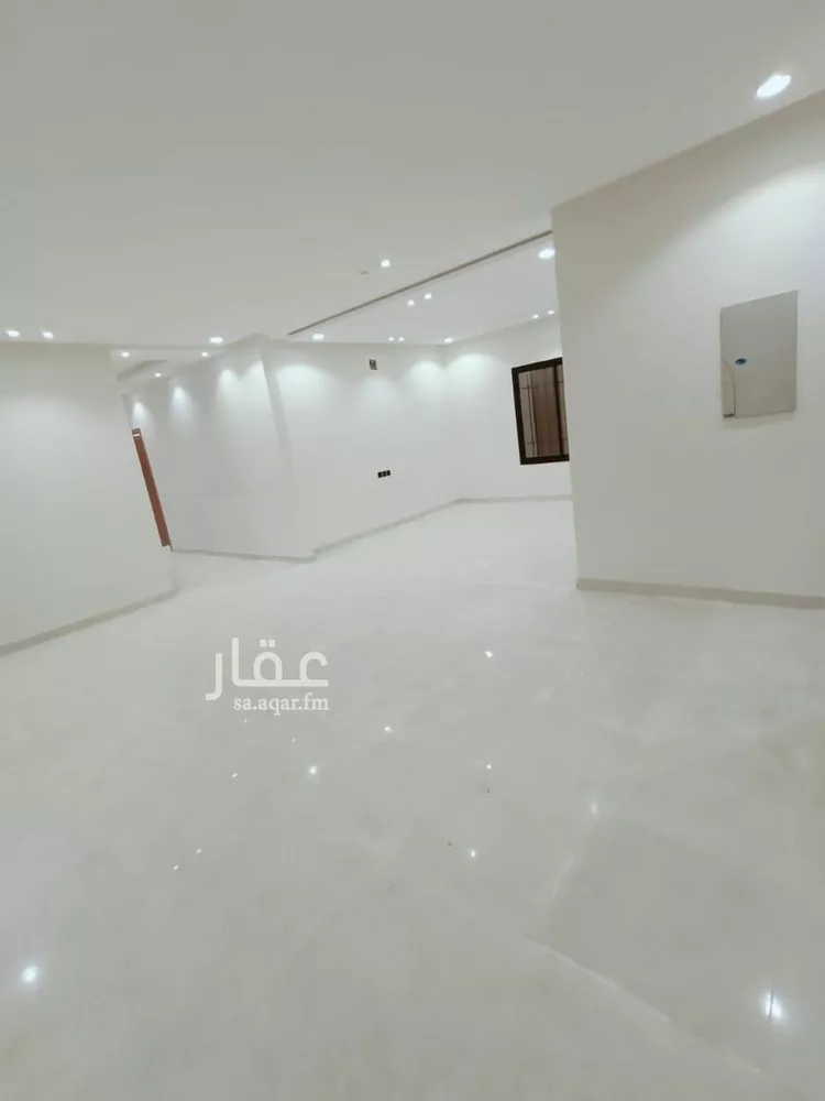 دور للبيع في شارع شارع وادي أرثد, حي عكاظ, مدينة الرياض, منطقة الرياض صورة 4