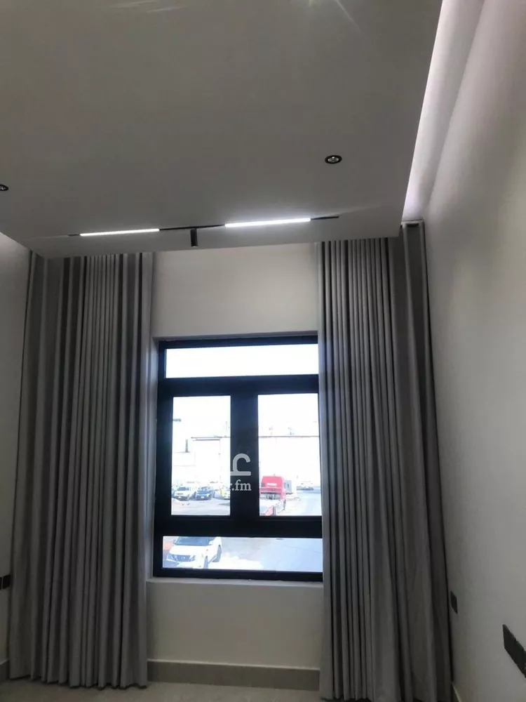 Villa for Sale in Riyadh Al Yarmouk 12