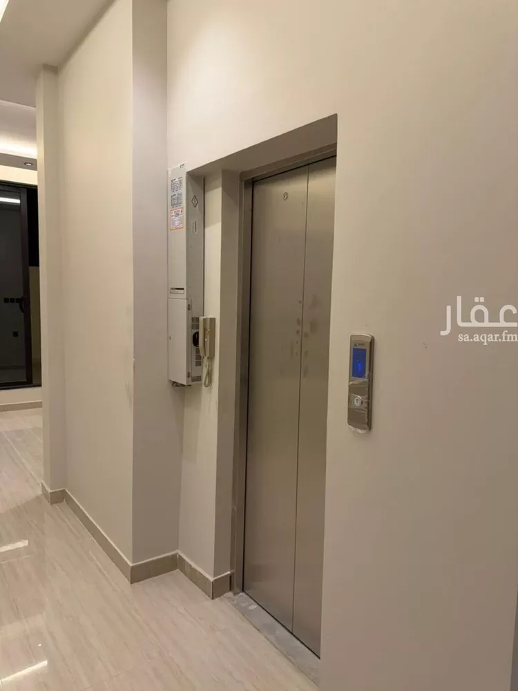 فيلا للبيع في شارع عمر بن أبي بكر, حي المهدية, مدينة الرياض, منطقة الرياض صورة 2